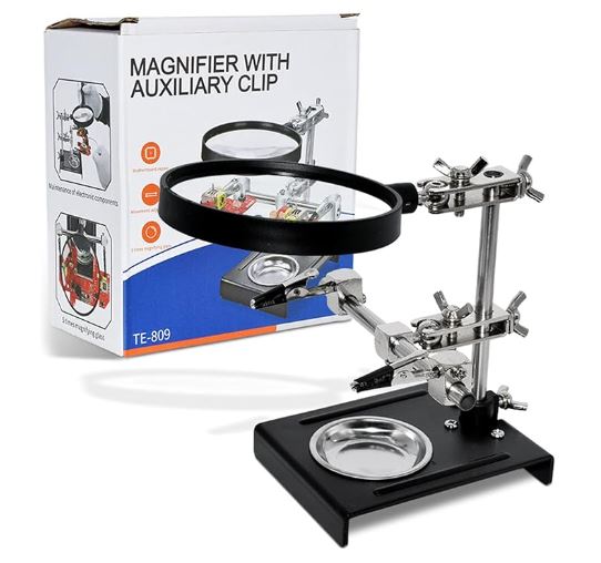 Stazione di Saldatura con Lente d'Ingrandimento e Clip Ausiliarie – Supporto per Riparazioni e Modellismo con Lente da 90 mm