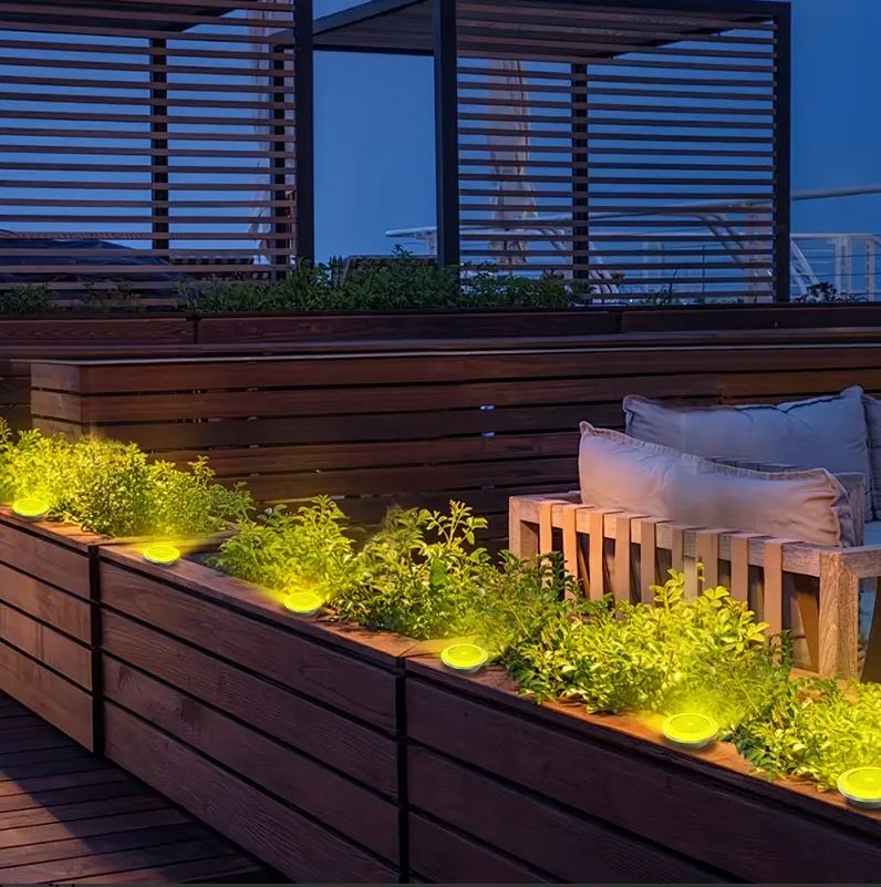 Kit 4 pz Luci Solari da Giardino a LED RGB – Montaggio a Incasso, Ricarica Solare