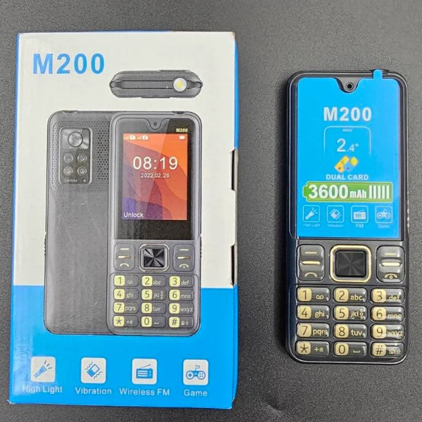 Telefono Cellulare M200 Dual SIM con Tastiera Grande, Batteria 3600 mAh, Radio FM, Lampa, SD Slot
